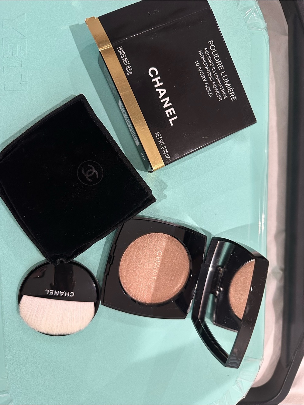 CHANEL Poudre Lumière Highlighter - Pink Gold Glow